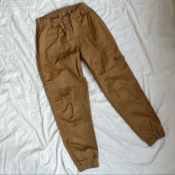 Cargo jogger’s with 6 pockets. Can fit UK 8-10 - Picture 2 of 3